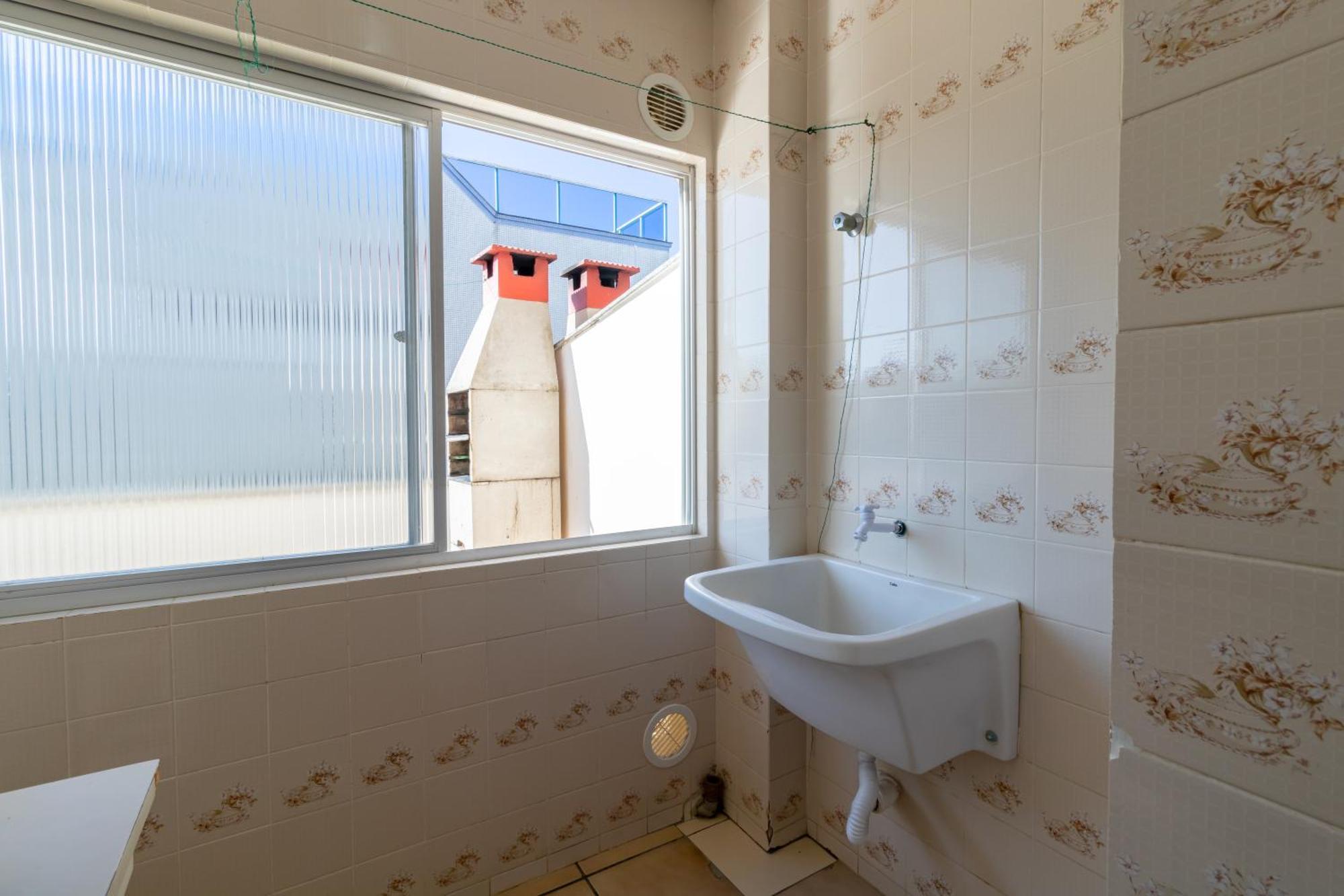 Residencial 20m & Frente Avenida Apartment Bombinhas