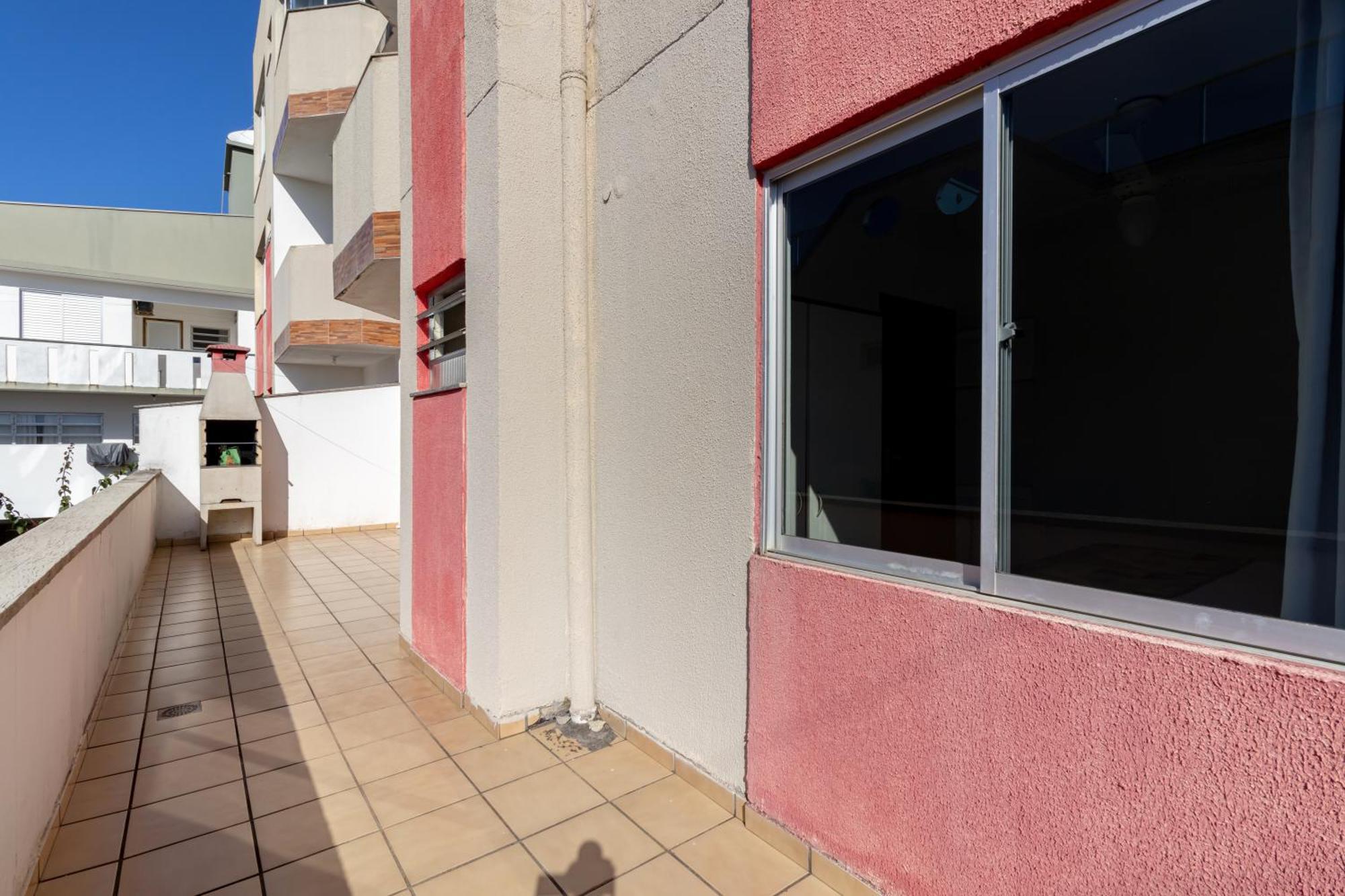 Apartment Residencial 20m & Frente Avenida *