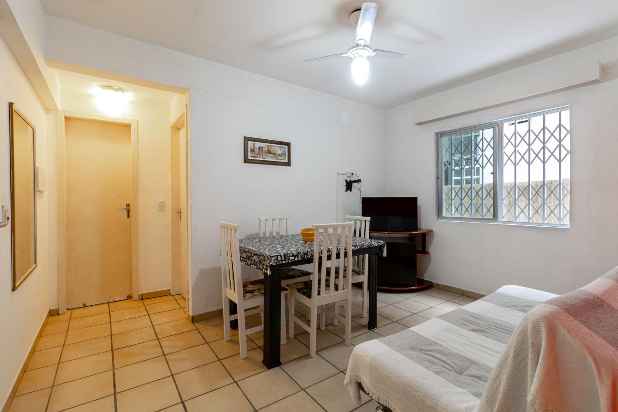 Residencial 20m & Frente Avenida Apartment Bombinhas