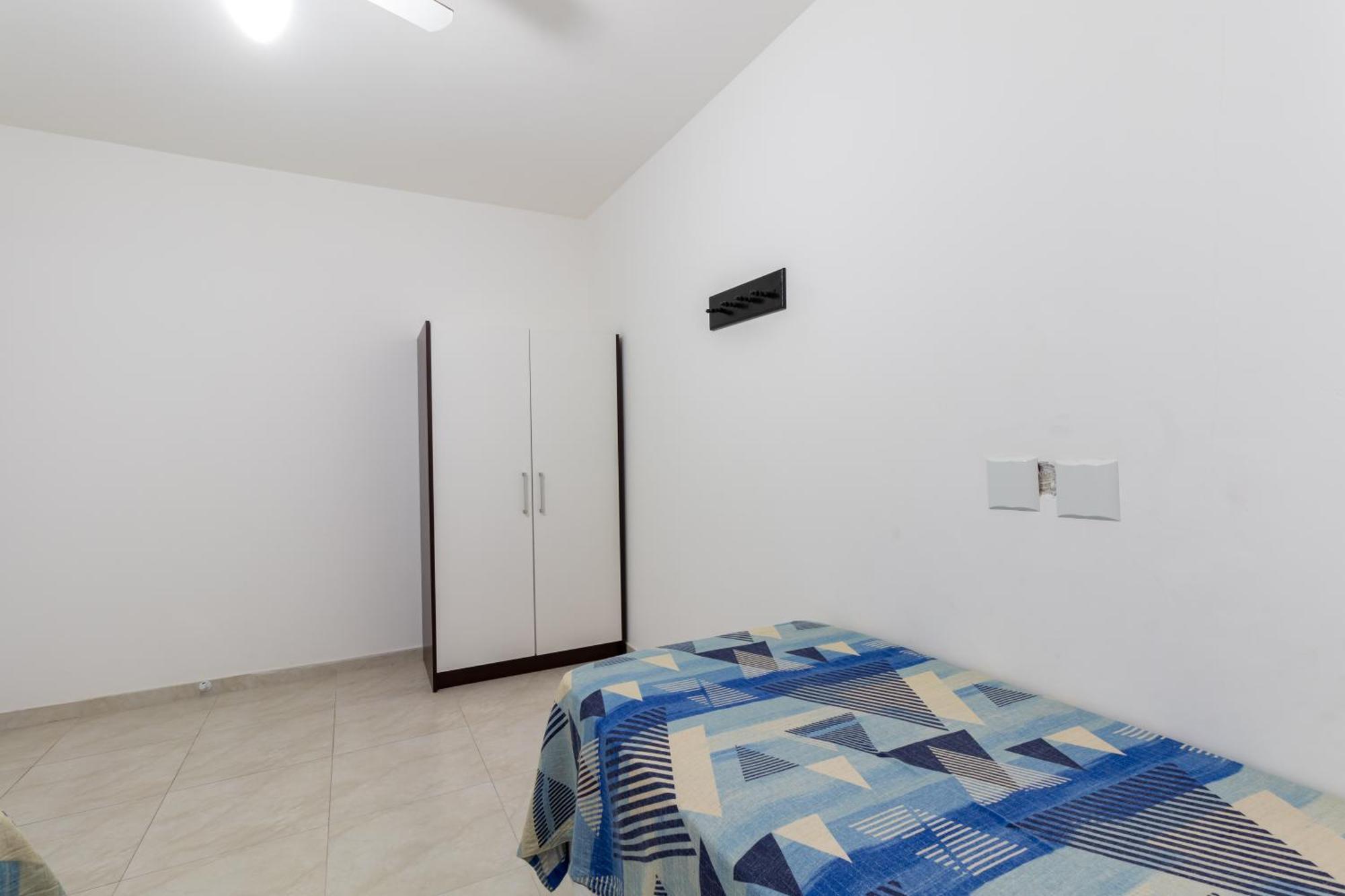 Residencial 20m & Frente Avenida Bombinhas