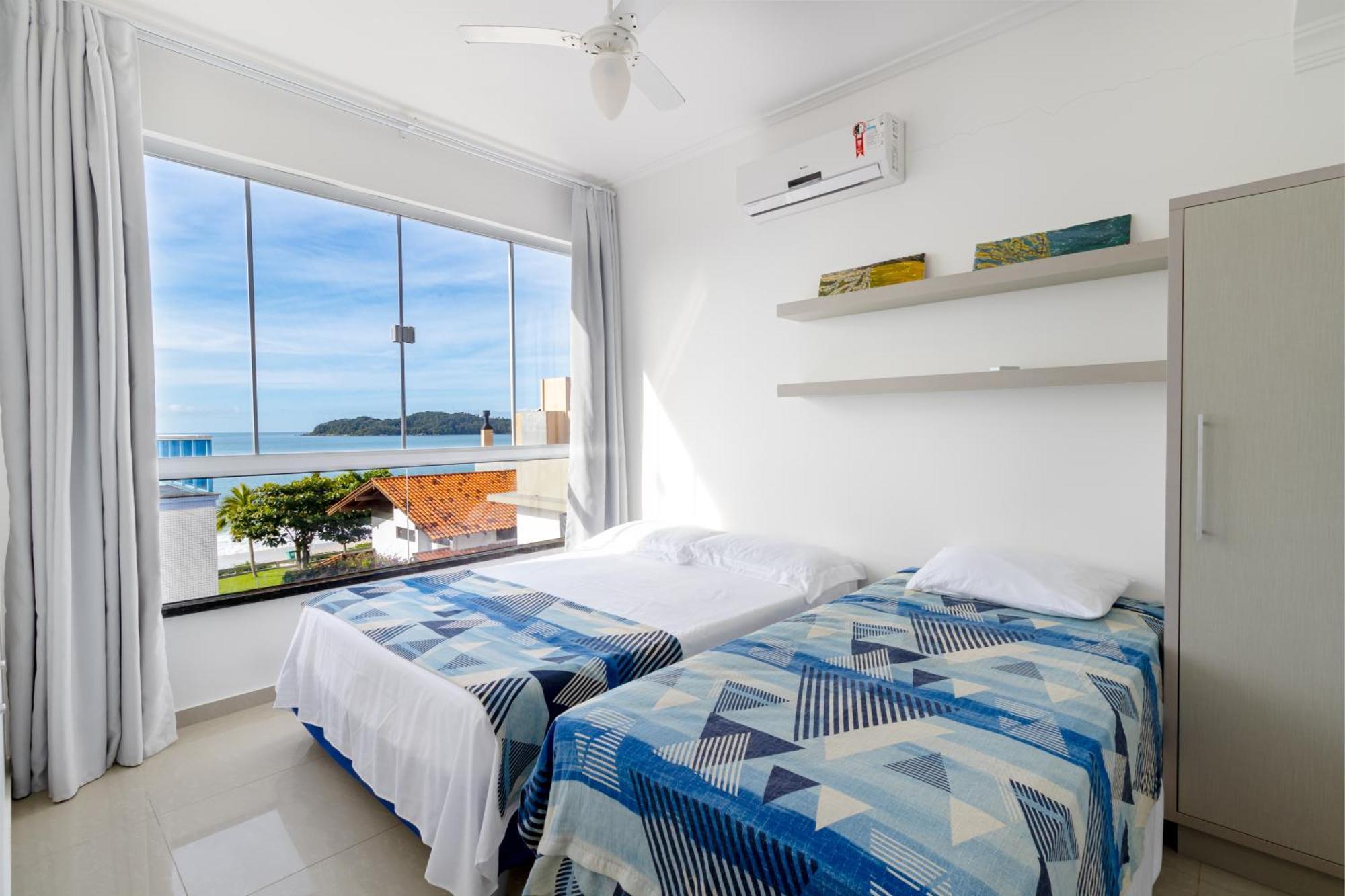 Residencial 20m & Frente Avenida Bombinhas