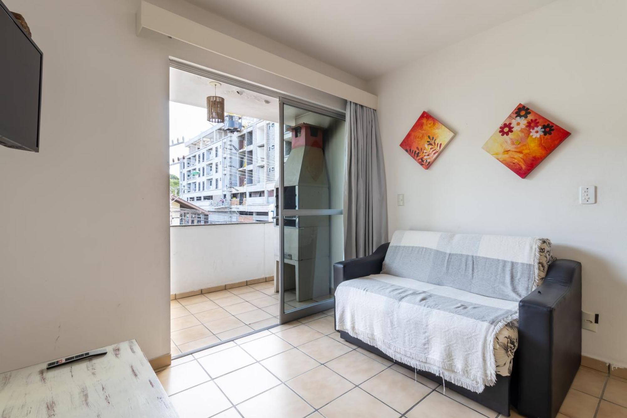 Residencial 20m & Frente Avenida Apartment Bombinhas