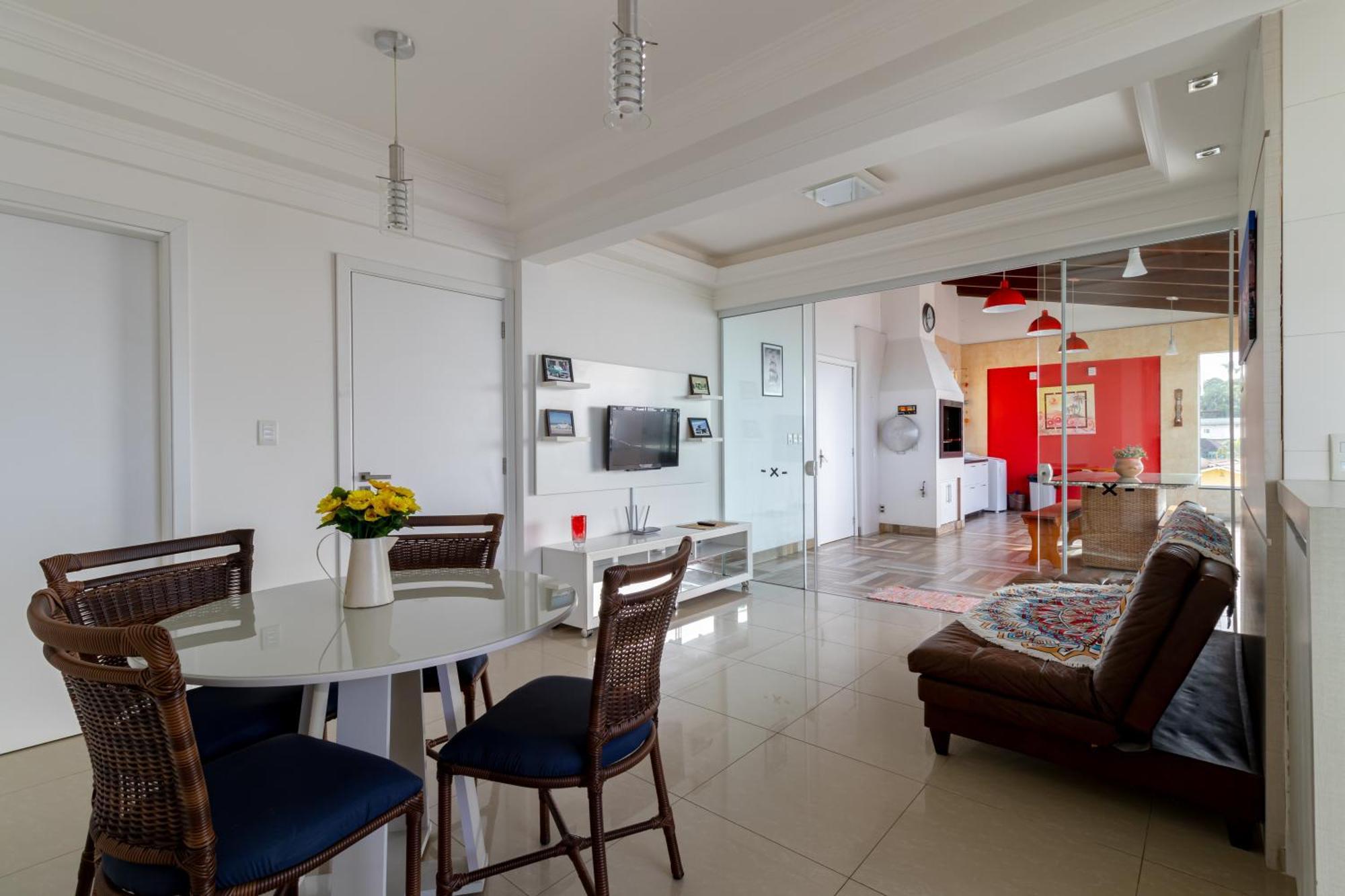 Residencial 20m & Frente Avenida Apartment Bombinhas