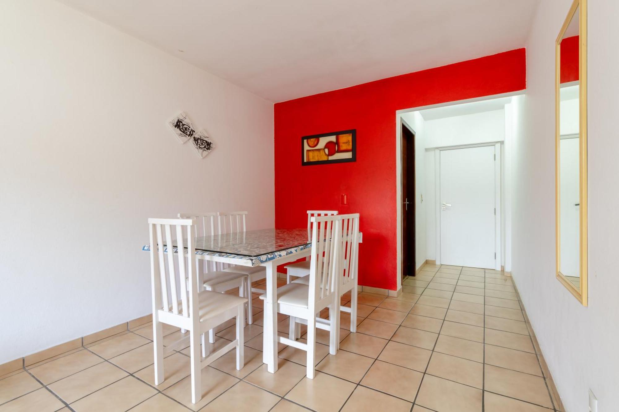 Apartment Residencial 20m & Frente Avenida Bombinhas