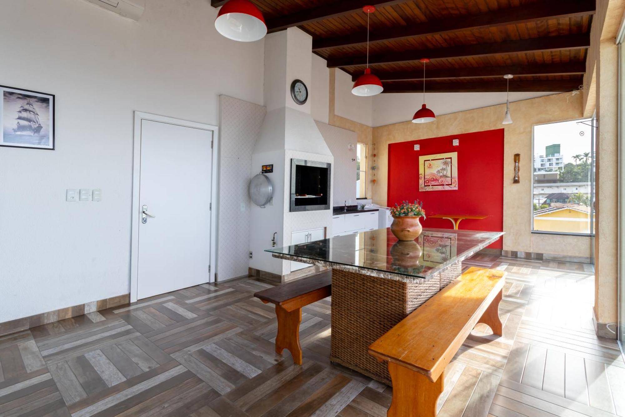 Residencial 20m & Frente Avenida Apartment Bombinhas